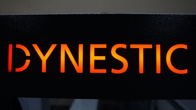 Depending on the colour of the LED machine lettering the operating status of the nesting machine can be determined clearly Depending on the colour of the LED machine lettering the operating status of the nesting machine can be determined clearly