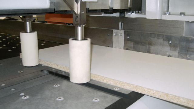 Double-sided angle press (programmable) - for short cycle times Double-sided angle press (programmable) - for short cycle times
