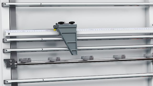 Manual dimension display for setting the length in vertical section