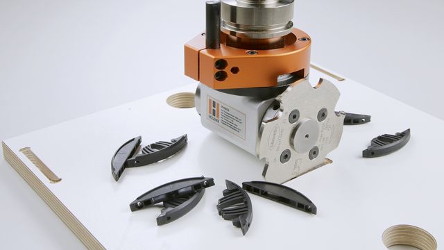 Milling for pockets of various connectors is possible with the 7405 Connect
