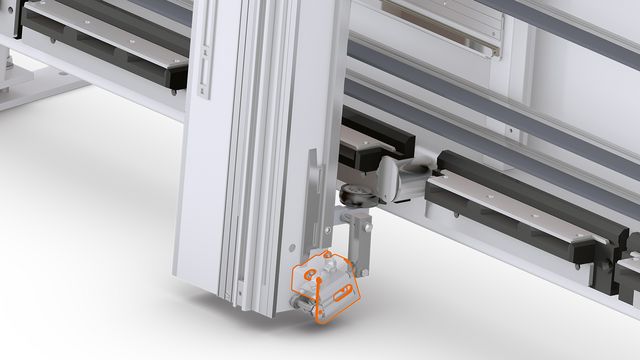Saw bar below with pneumatic locking, can be operated by the control panel at the press of a button. Saw bar below with pneumatic locking, can be operated by the control panel at the press of a button.